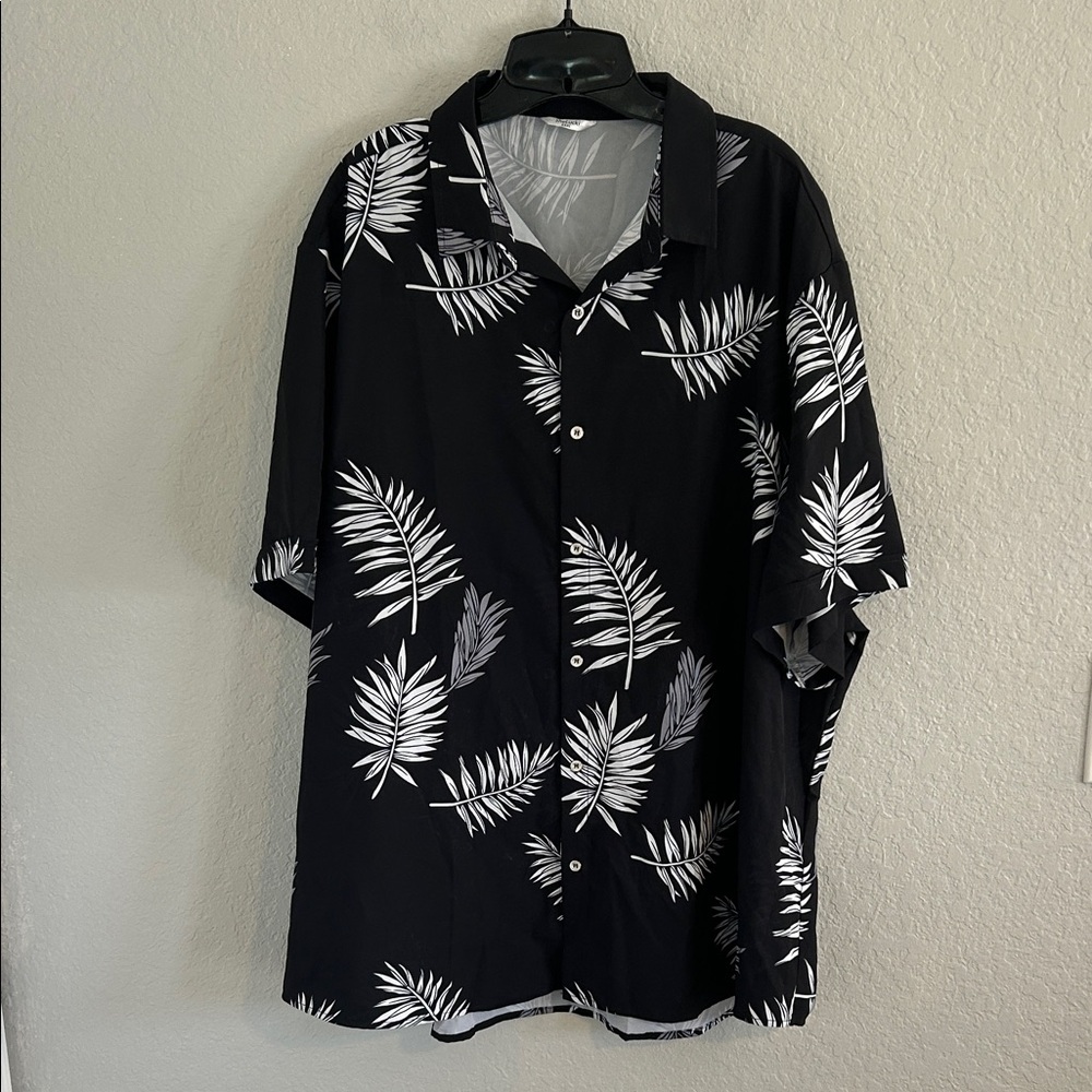 Men's Black and White Leaf Print Casual Button Down Shirt